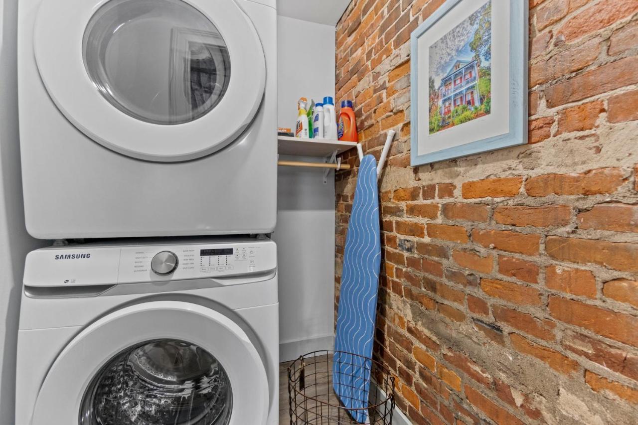 Apartment The 418. An 1866 Build With Modern Comforts